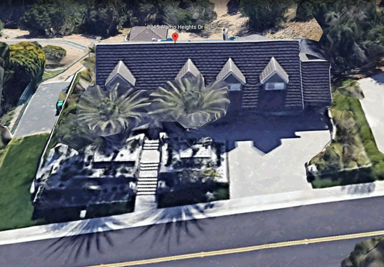 Front Side View Of Snoop Dogg's House