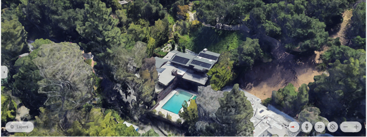 front shot of the mansion (Image Credit: Google Earth)