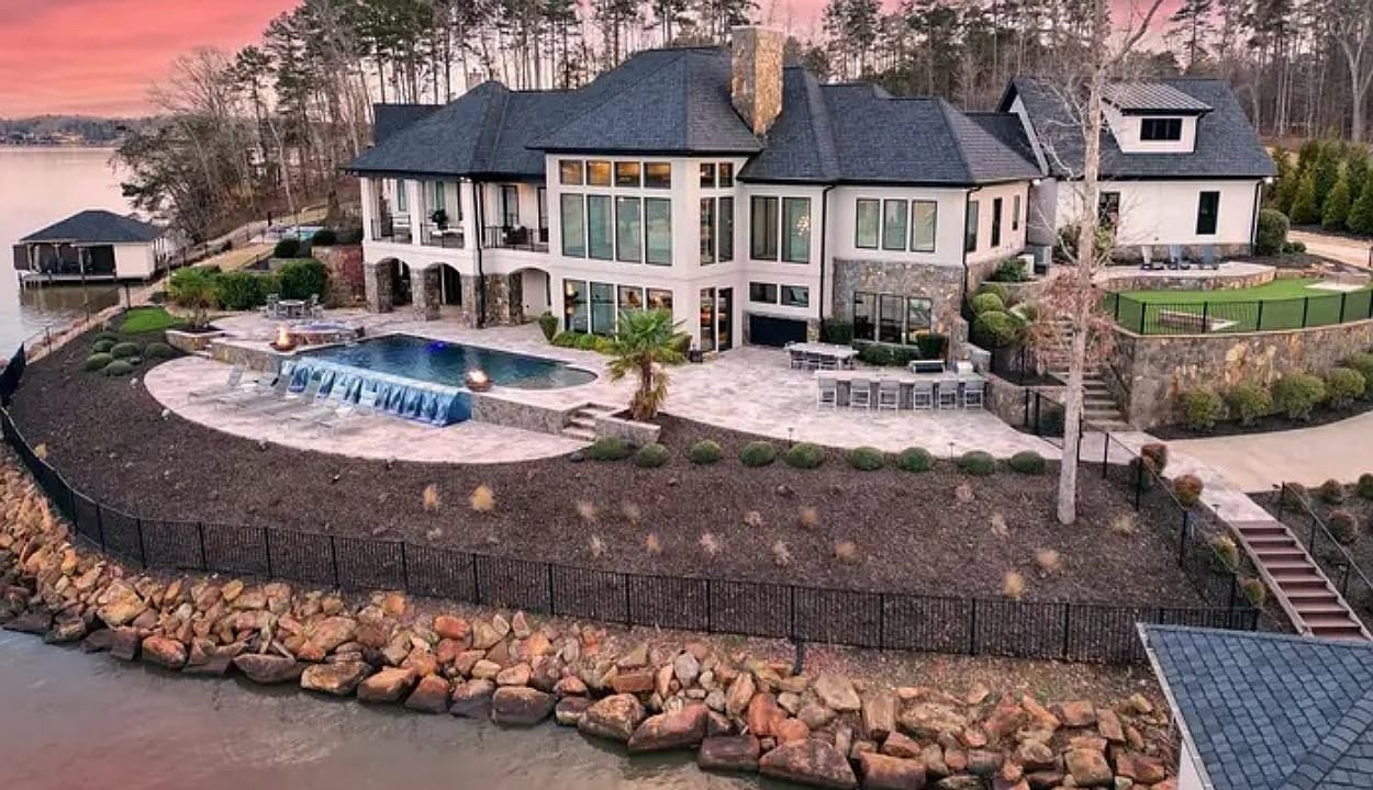 North Carolina Lakefront Home Worth $5 Million (Explored)