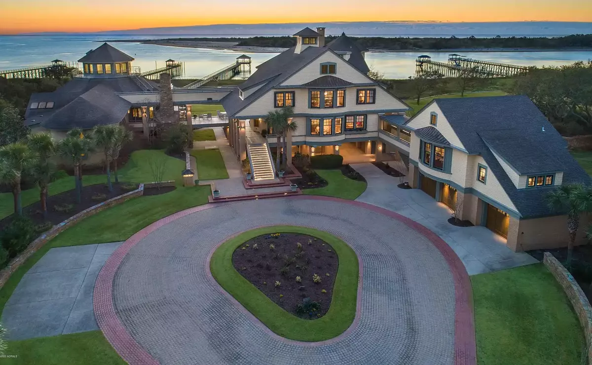 Experience Luxe Coastal Living In A Prestigious North Carolina Waterfront Home