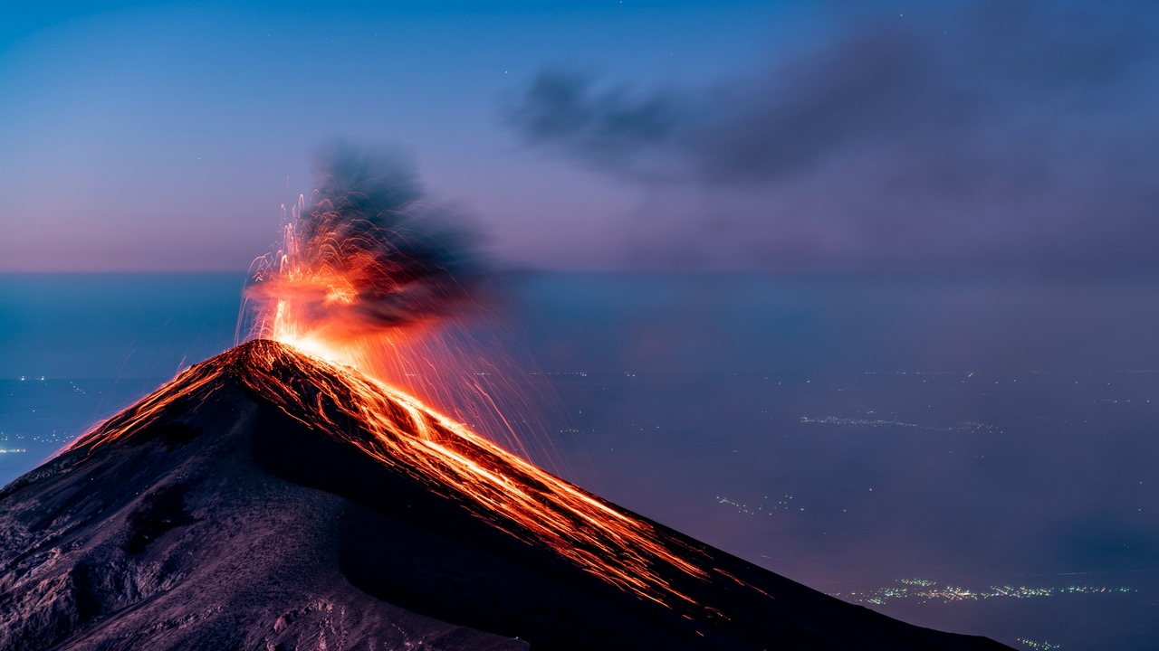 Central American Volcano Trails (Nature’s Power)