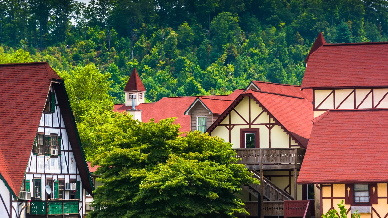 Small USA towns that feel like Europe without leaving the country