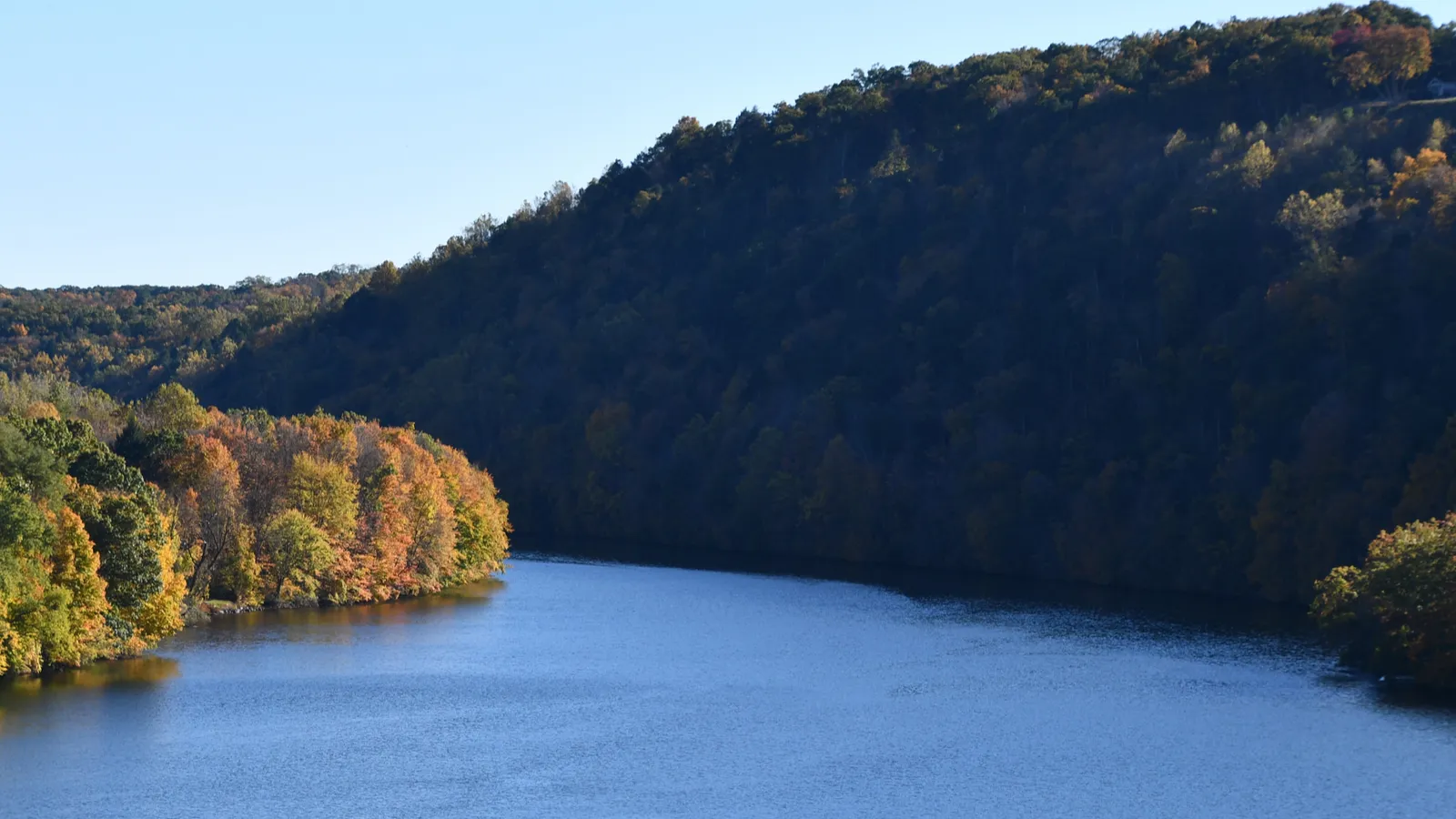 A hidden Connecticut lake known for kayaking, hiking, and quiet natural beauty